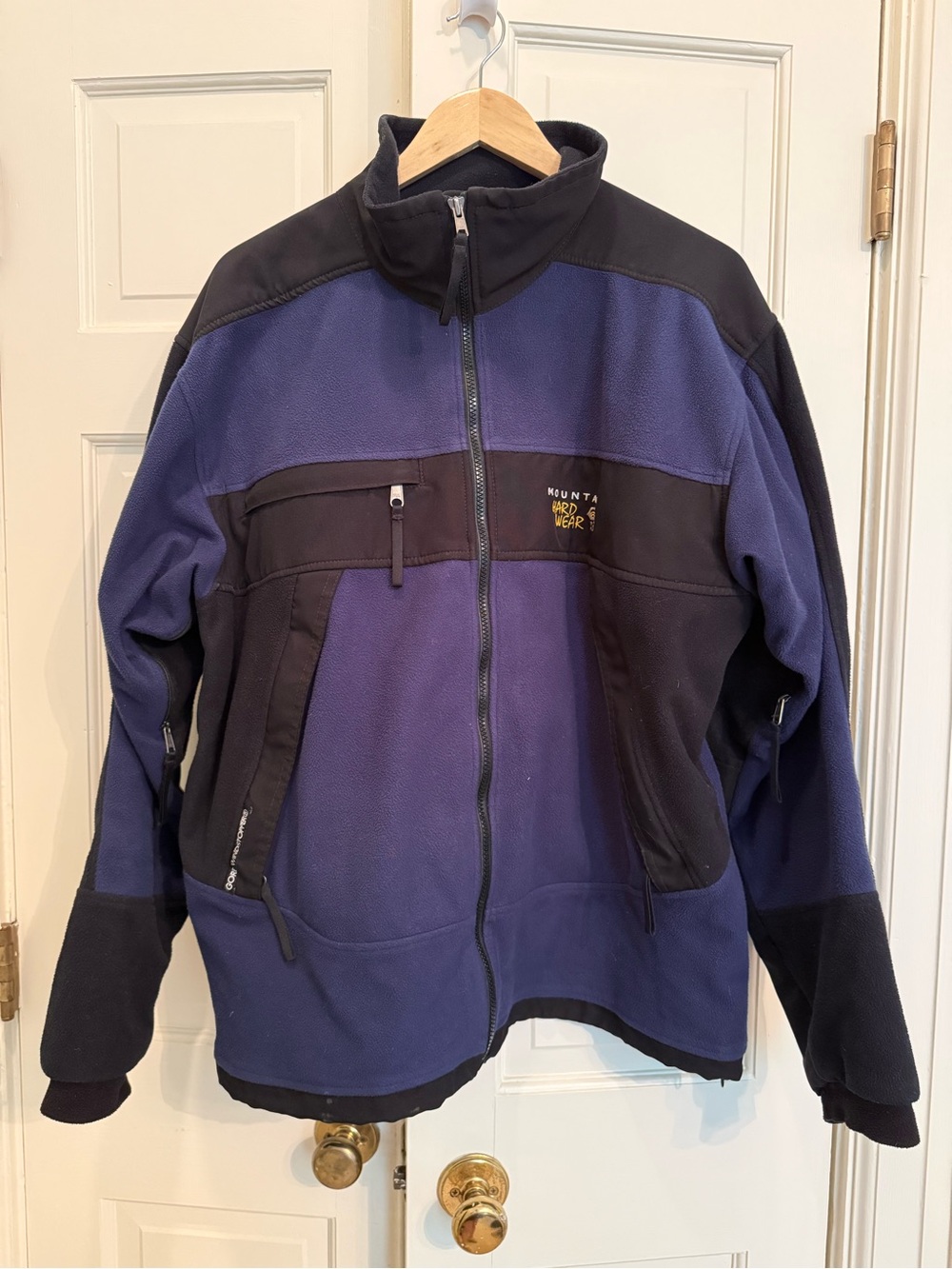 Mountain Hardwear Men’s Blue and Black Performance Fleece Jacket